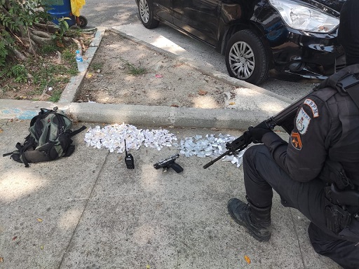 Suspeitos detidos, armas e drogas aprendidas durante operações do 7° BPM em São Gonçalo